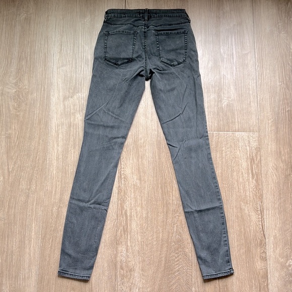 Bullhead Denim Junior’s Edgy Gray Skinny Jeans Size 24 - Picture 12 of 16